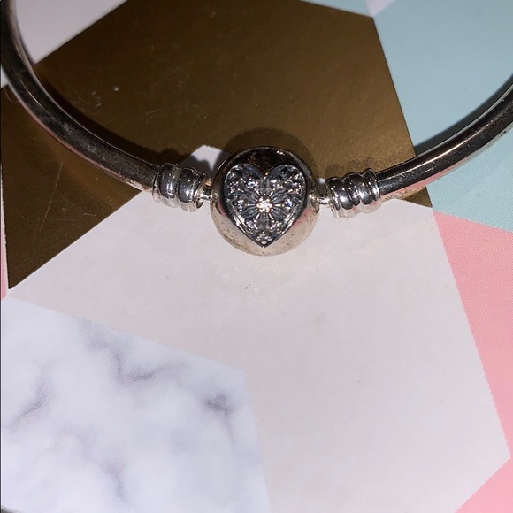 NWOT Pandora limited edition silver hard bracelet - Picture 2 of 4